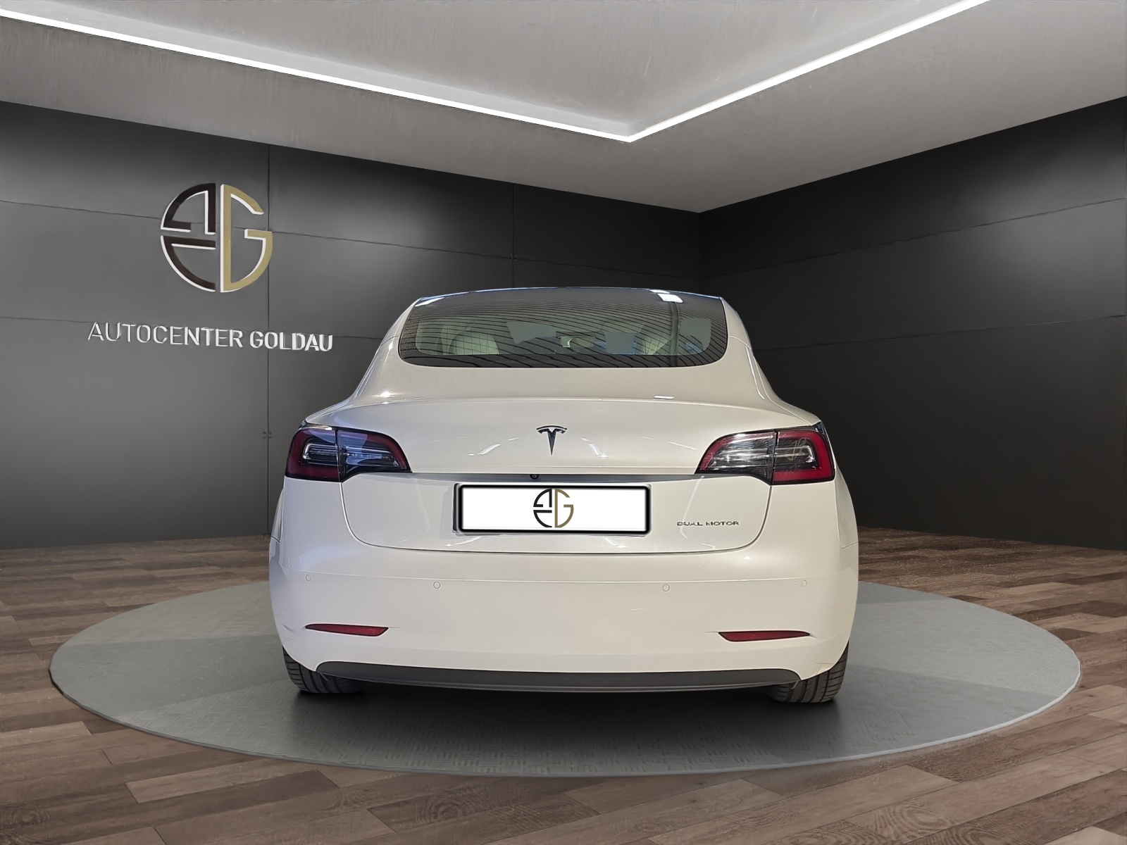 TESLA Model 3 Long Range Dual Motor AWD-image-2