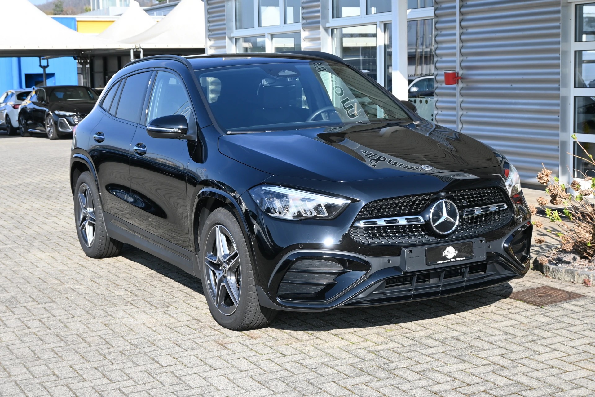 MERCEDES-BENZ GLA 200 AMG Line 7G-DCT + Facelift Modell-image-0