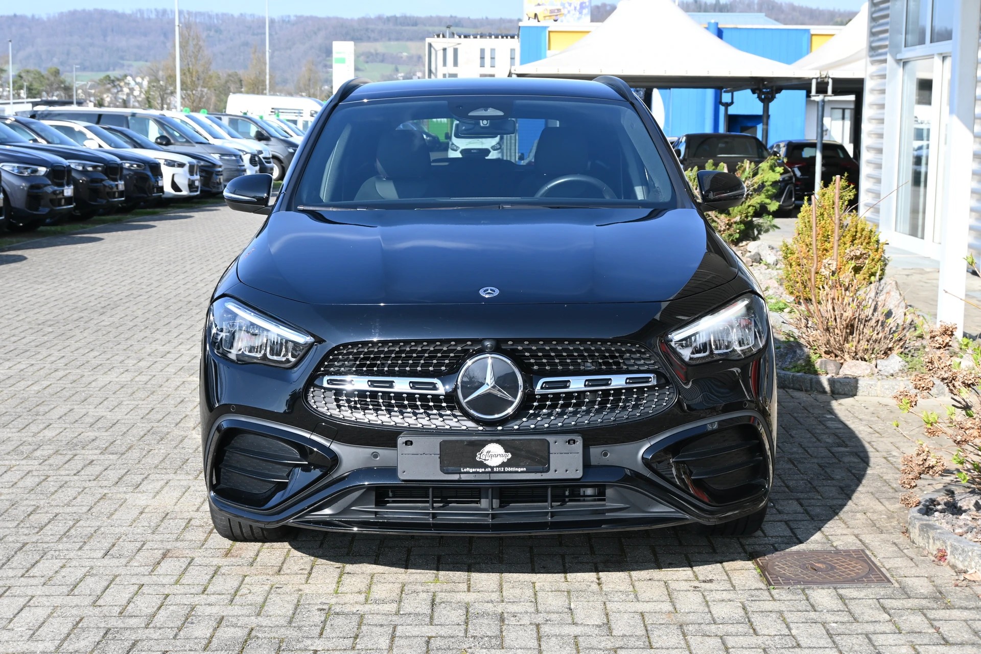 MERCEDES-BENZ GLA 200 AMG Line 7G-DCT + Facelift Modell-image-2