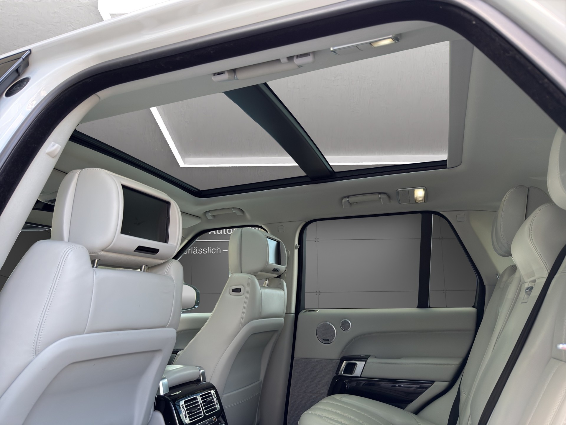 LAND ROVER Range Rover 3.0 TDV6 Vogue Automatic-image-7