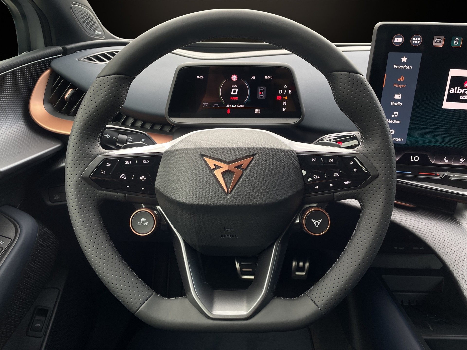 CUPRA Tavascan Type 9 77 kWh Adrenaline Prime Edition-image-9