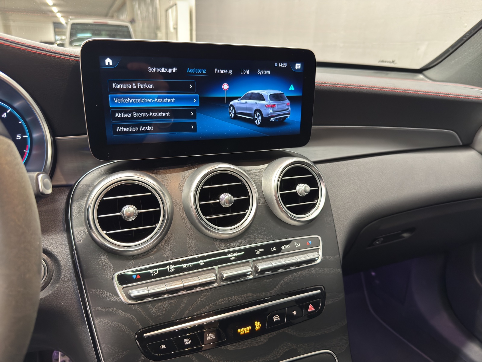 MERCEDES-BENZ GLC 400 d AMG Line 4Matic-image-15