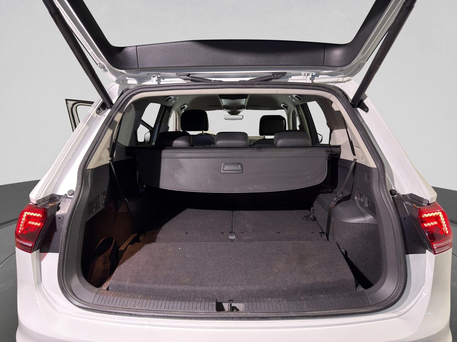 VW Tiguan Allspace 2.0TSI Highline 4Motion DSG-image-15
