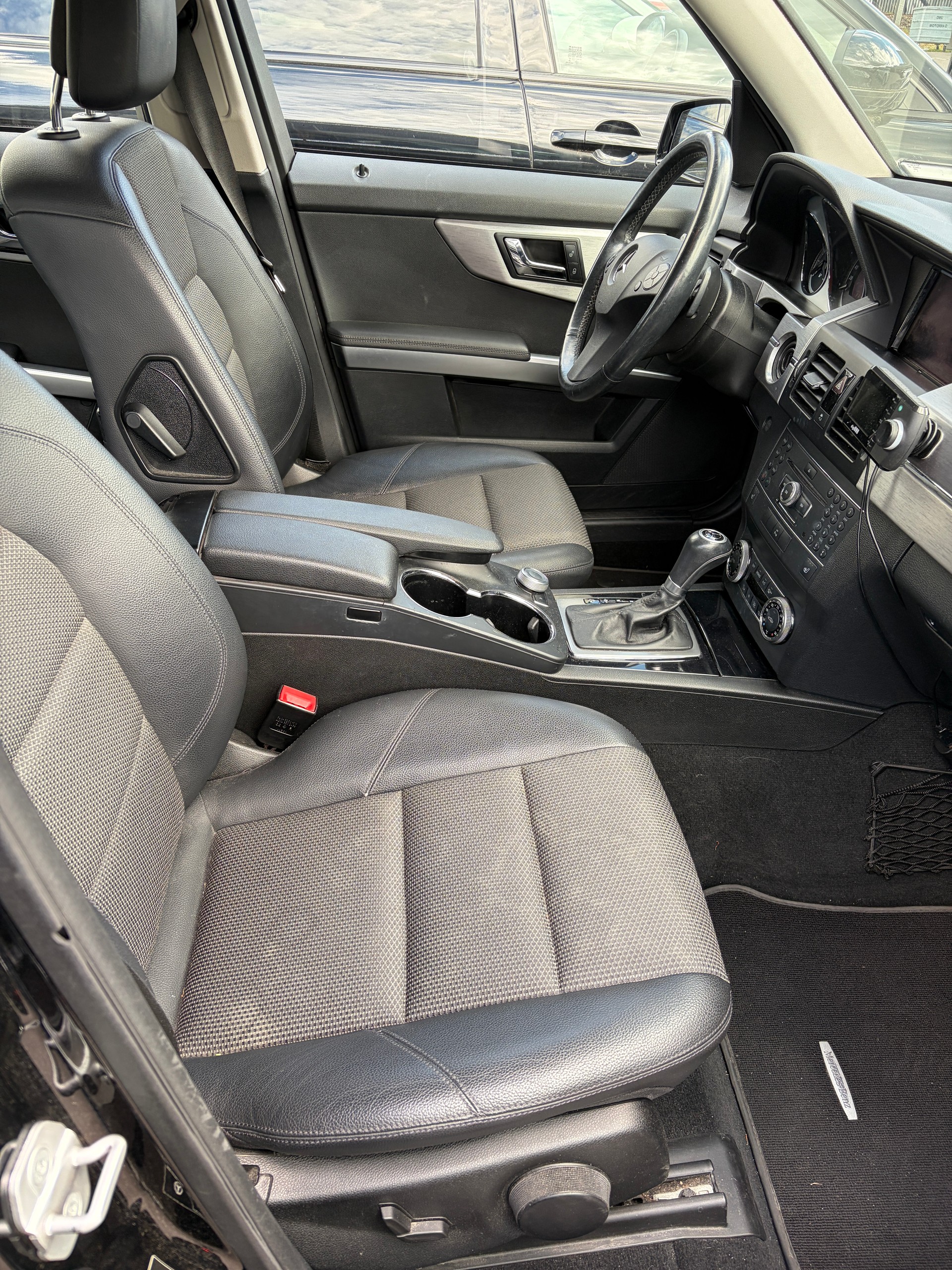 MERCEDES-BENZ GLK 220 CDI BlueEfficiency 4Matic 7G-Tronic-image-4