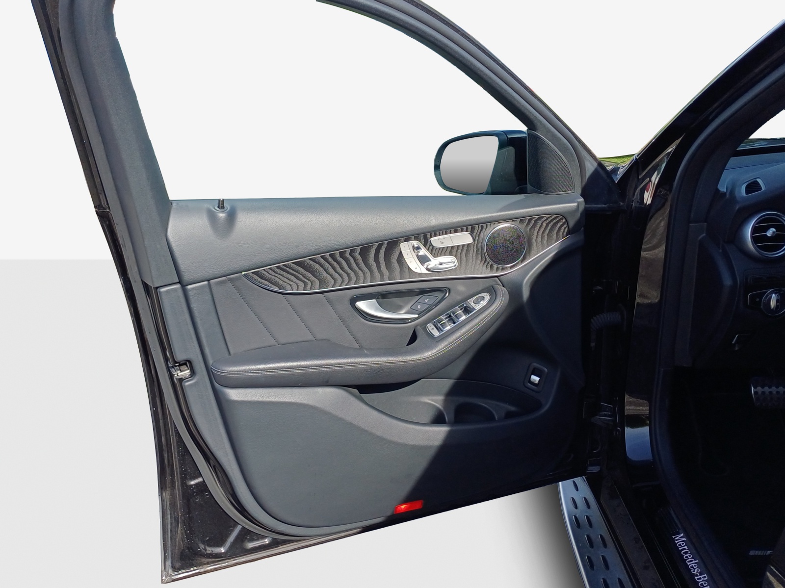 MERCEDES-BENZ GLC 200 AMG Line 4Matic 9G-Tronic-image-15