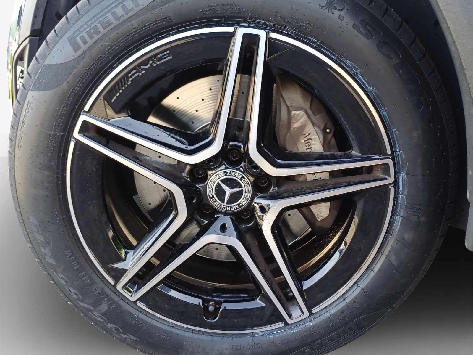 MERCEDES-BENZ GLC 200 AMG Line 4Matic 9G-Tronic-image-14