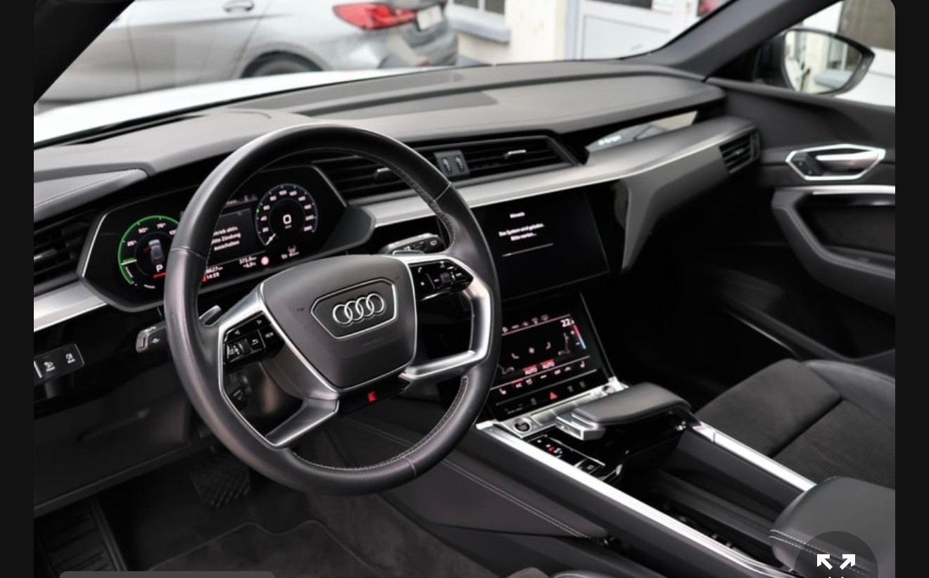AUDI 55 S Line Black Edition quattro-image-2