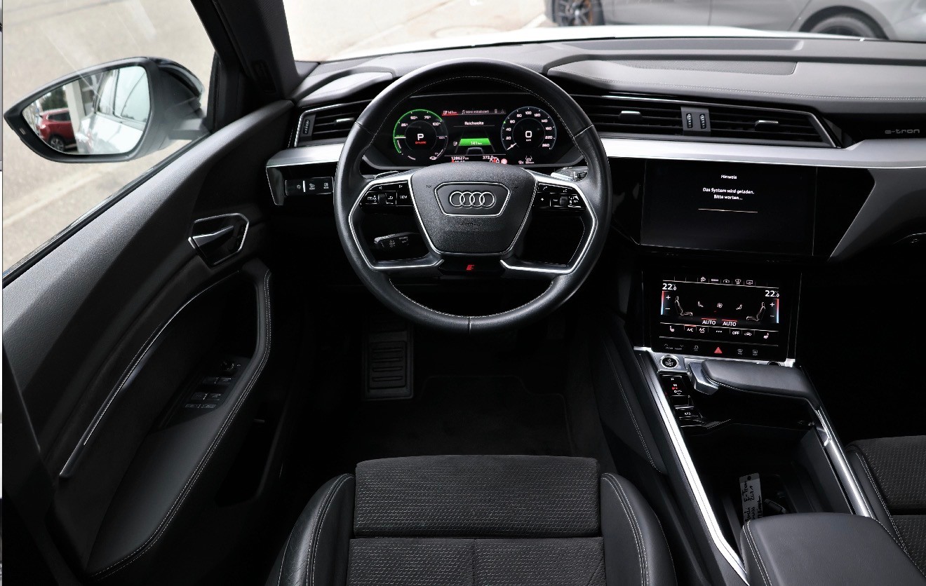 AUDI 55 S Line Black Edition quattro-image-3