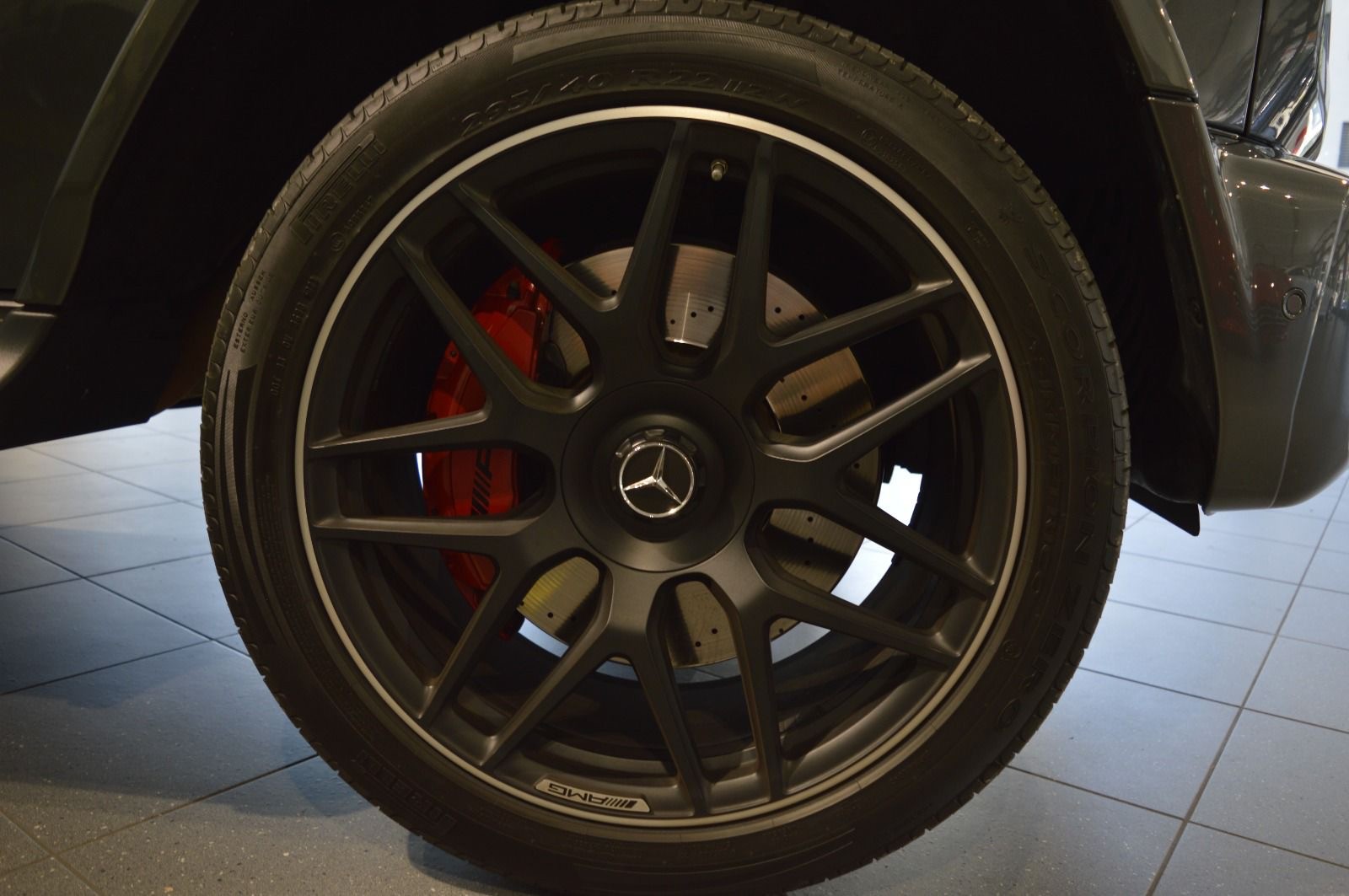 MERCEDES-BENZ G 63 AMG-image-18
