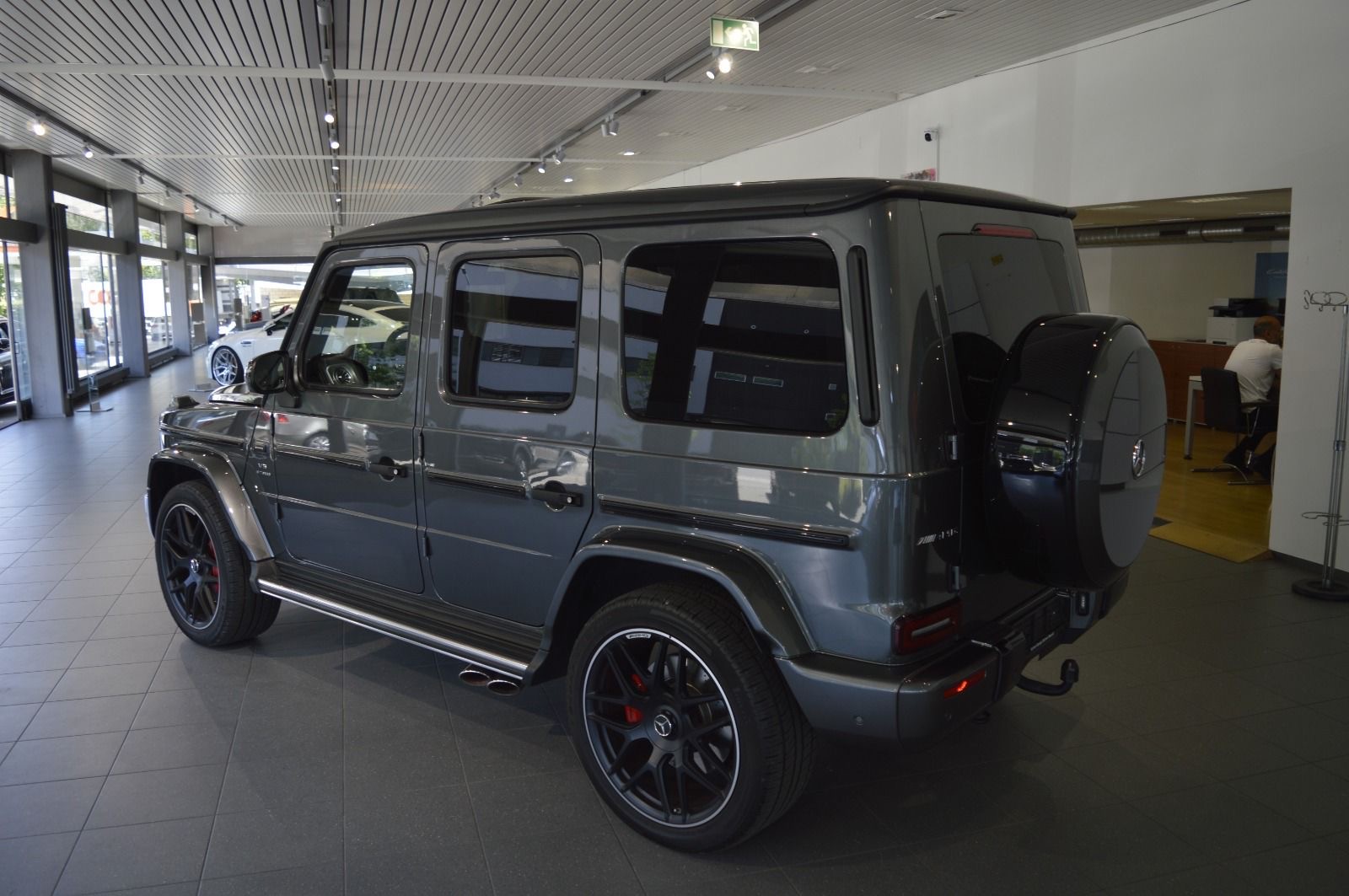 MERCEDES-BENZ G 63 AMG-image-5