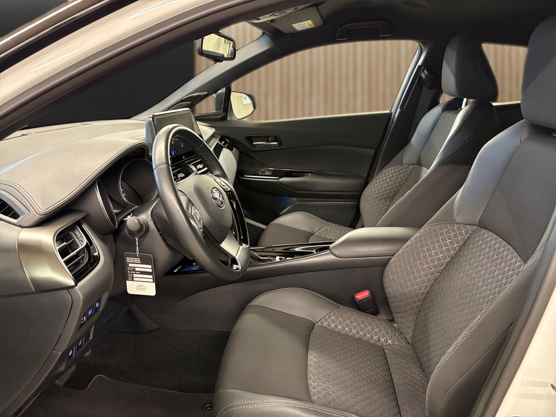 TOYOTA C-HR 1.8 HSD CVT Trend-image-10
