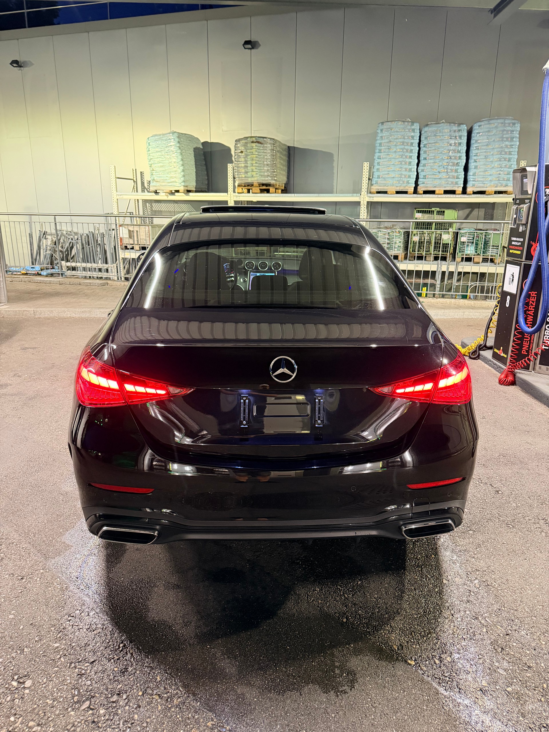 MERCEDES-BENZ AMG Line Night-image-2