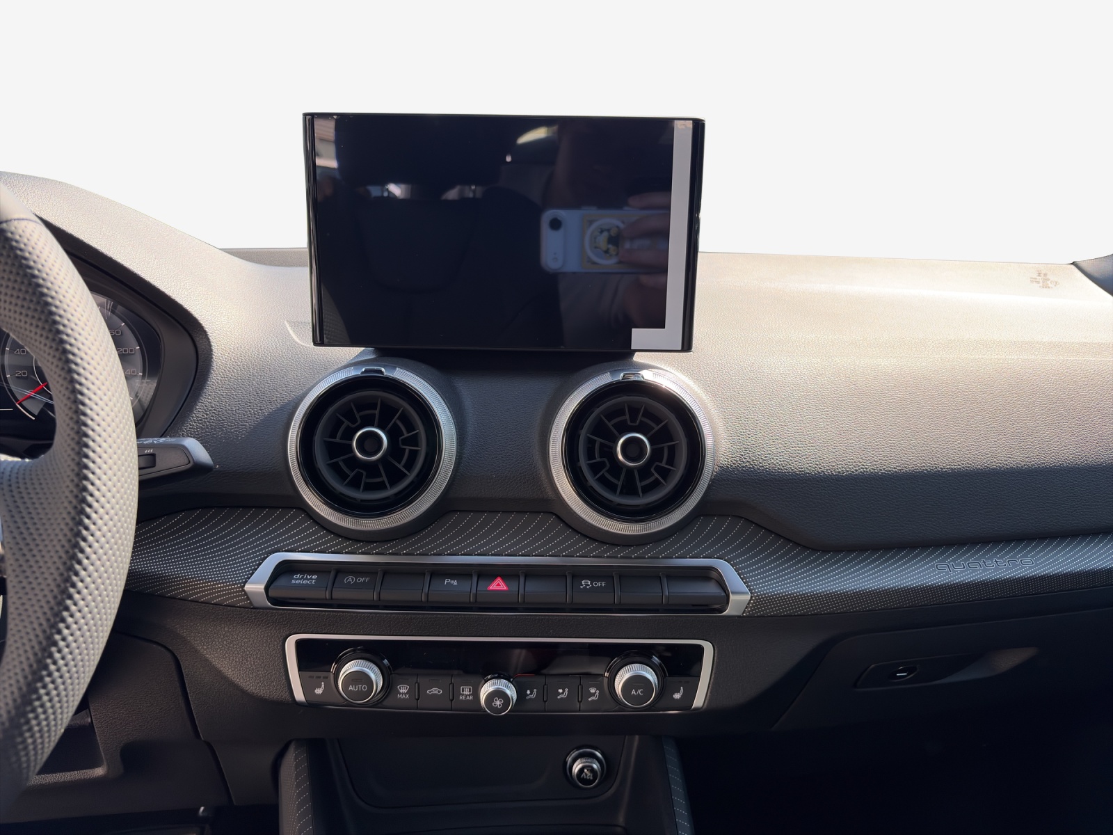 AUDI Q2 35 TDI advanced quattro S-tronic-image-10