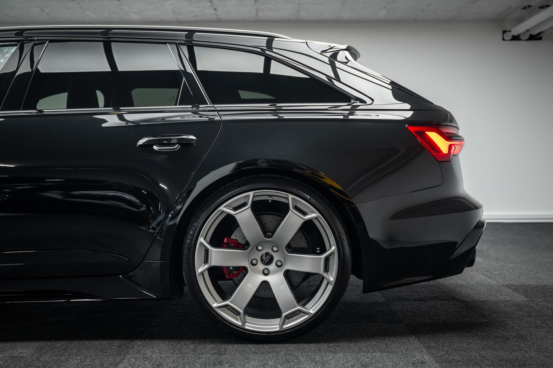 AUDI * RS6 AVANT * RS DYNAMIKPAKET PLUS * V-MAX 305KM/H * RS6 GT-STYLE 22 ZOLL * LEASING AB 754.- *-image-2
