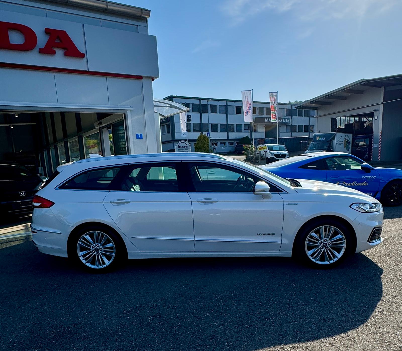 FORD Mondeo 2.0 HEV Vignale eCVT-image-3