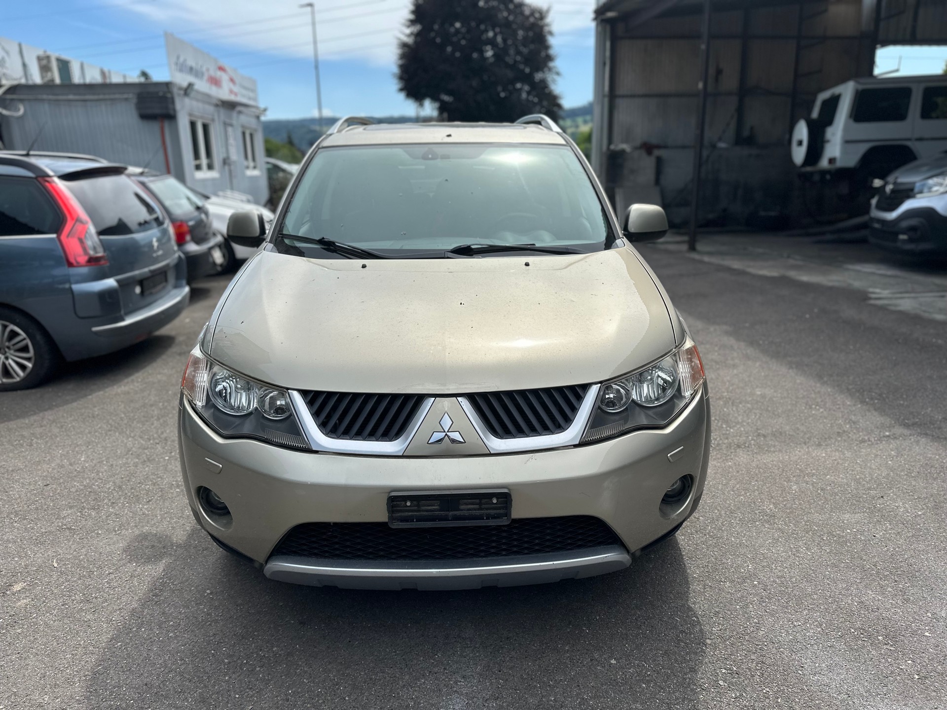 MITSUBISHI Outlander 2.4 Instyle 4WD CVT-image-0