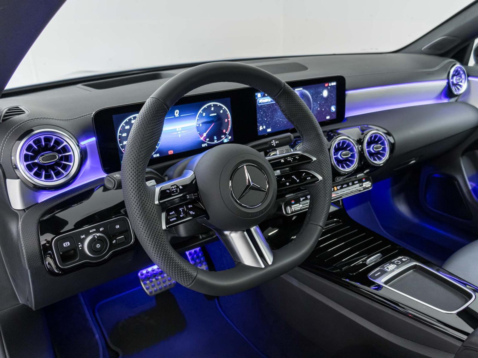 MERCEDES-BENZ CLA 220 d Shooting Brake-image-10