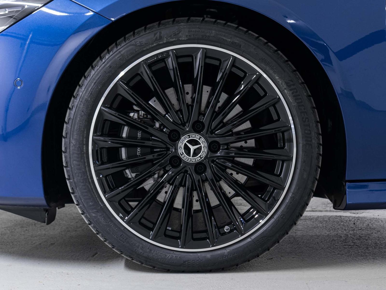 MERCEDES-BENZ CLA 220 d Shooting Brake-image-14