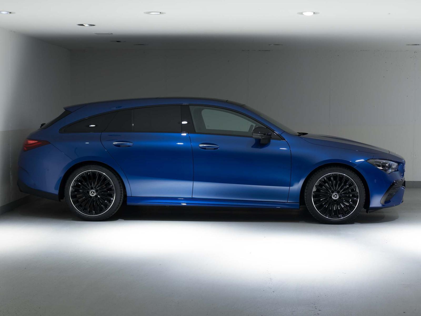 MERCEDES-BENZ CLA 220 d Shooting Brake-image-1
