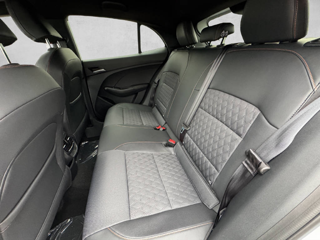 MG 3 1.5 Hybrid Luxury-image-6