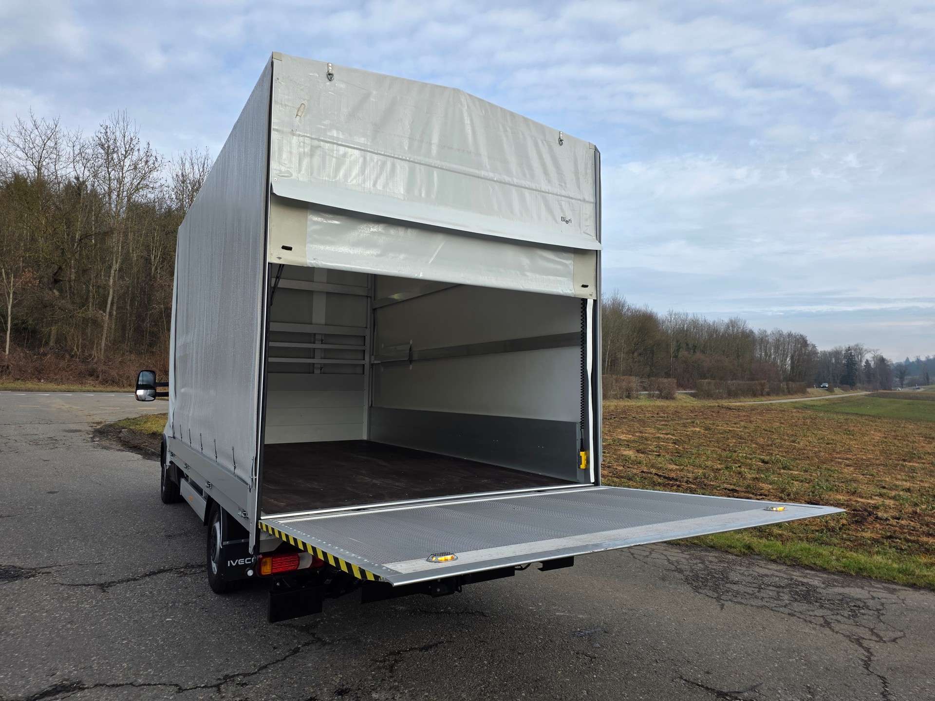 IVECO 38S14E-image-11