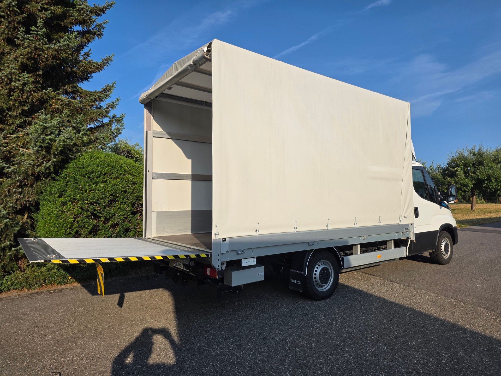 IVECO 38S14E-image-10