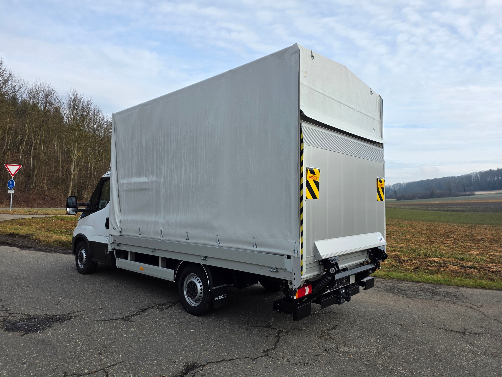 IVECO 38S14E-image-3