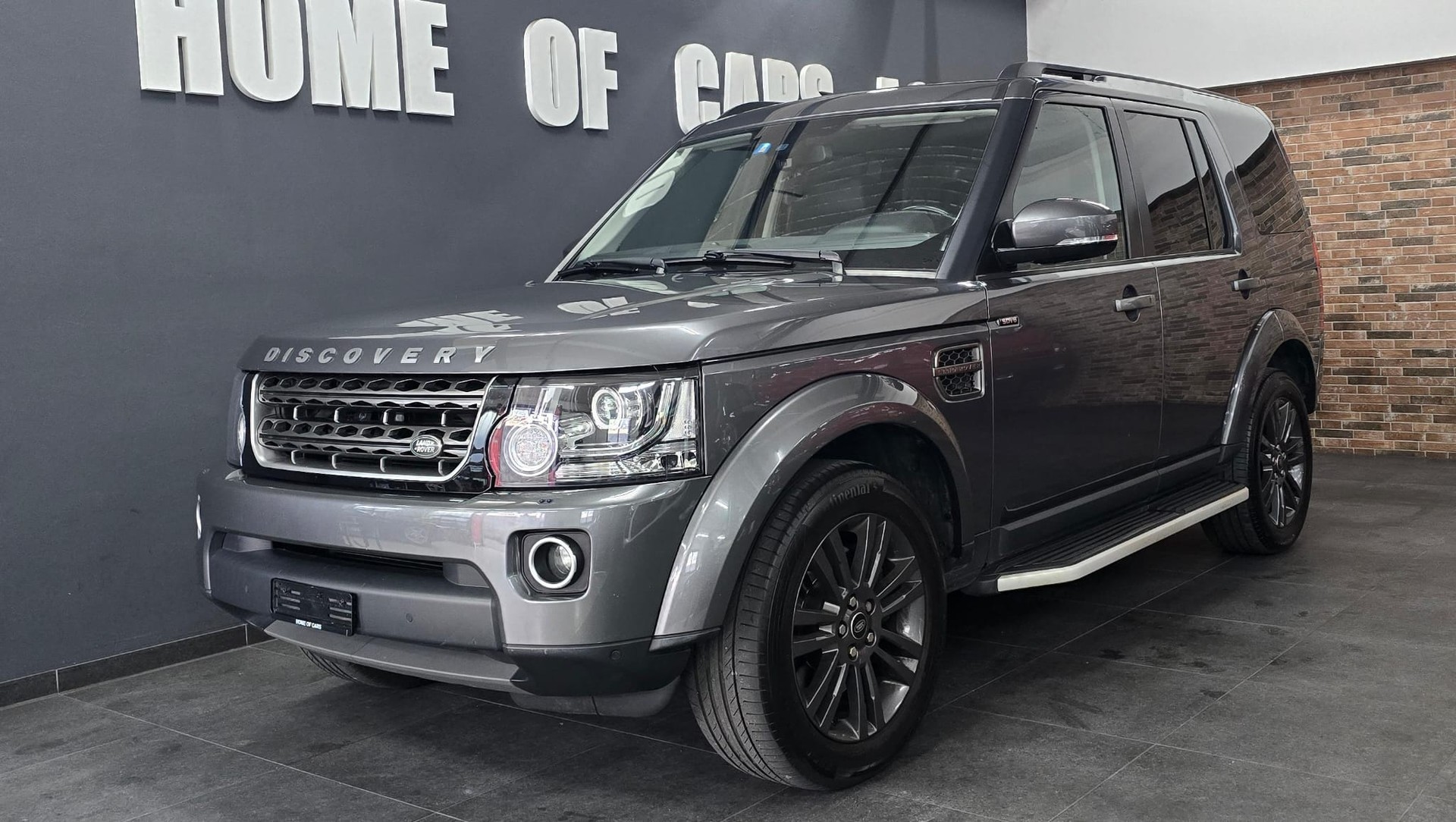 LAND ROVER Discovery 3.0 SDV6 Graphite Automatic-showroom-element-1