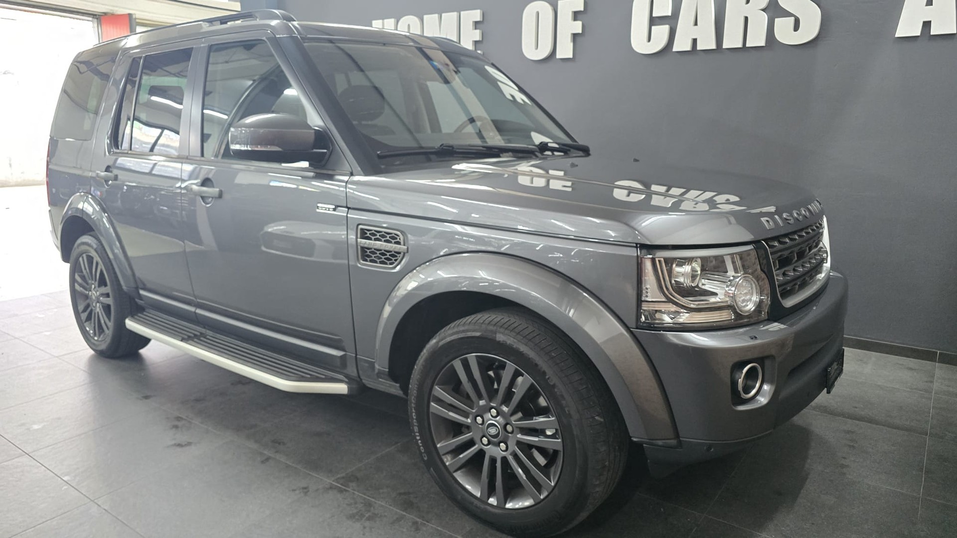 LAND ROVER Discovery 3.0 SDV6 Graphite Automatic-image-10