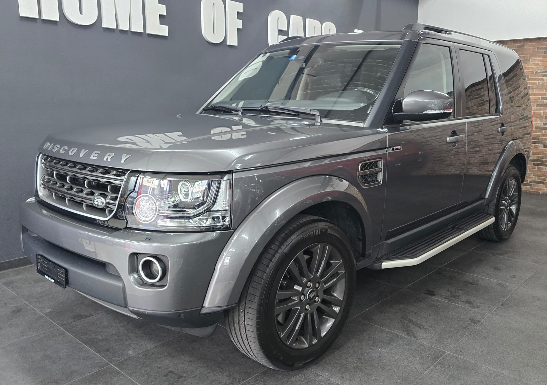 LAND ROVER Discovery 3.0 SDV6 Graphite Automatic-showroom-element-2