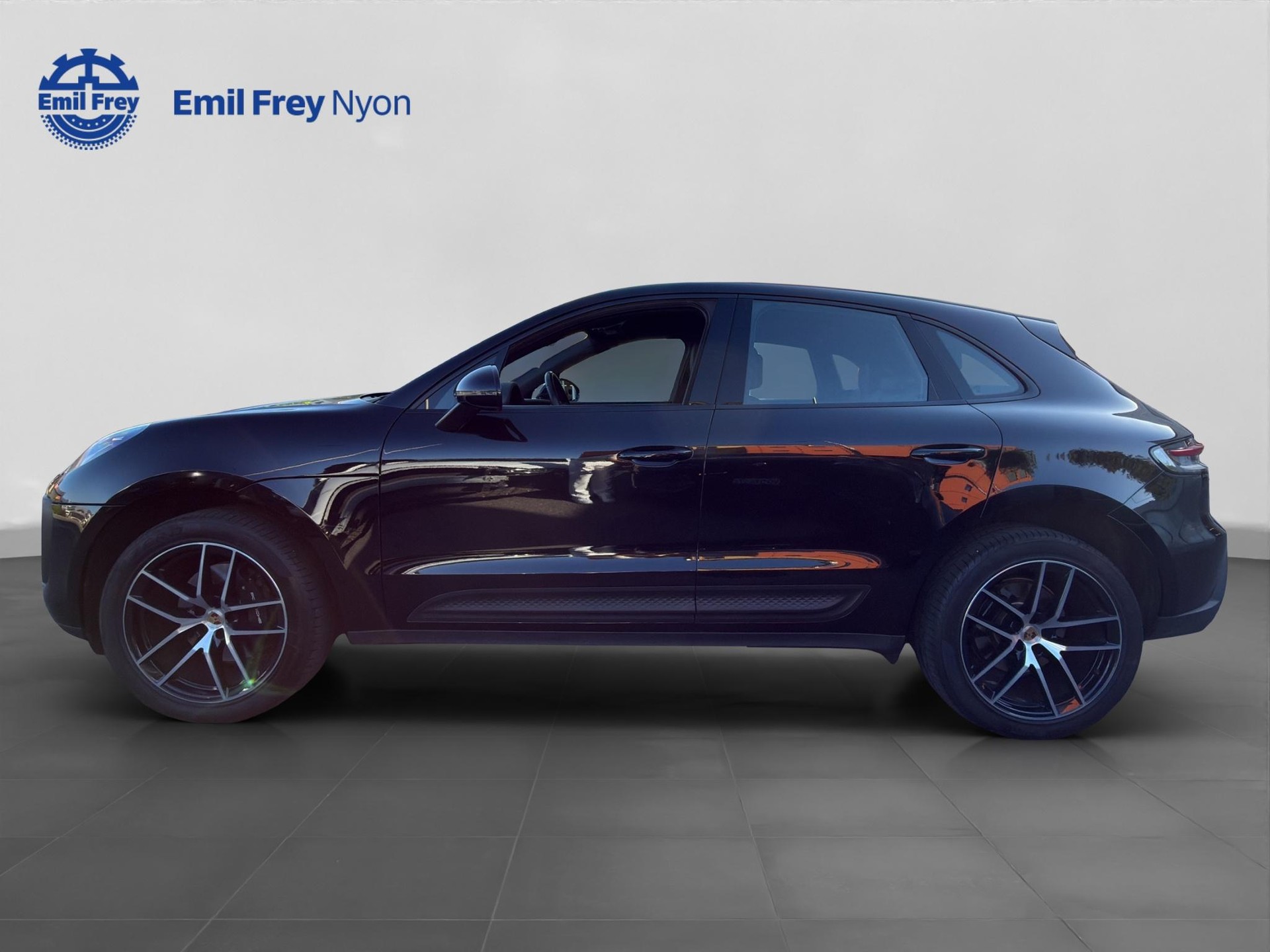 PORSCHE Macan 2.0-image-2
