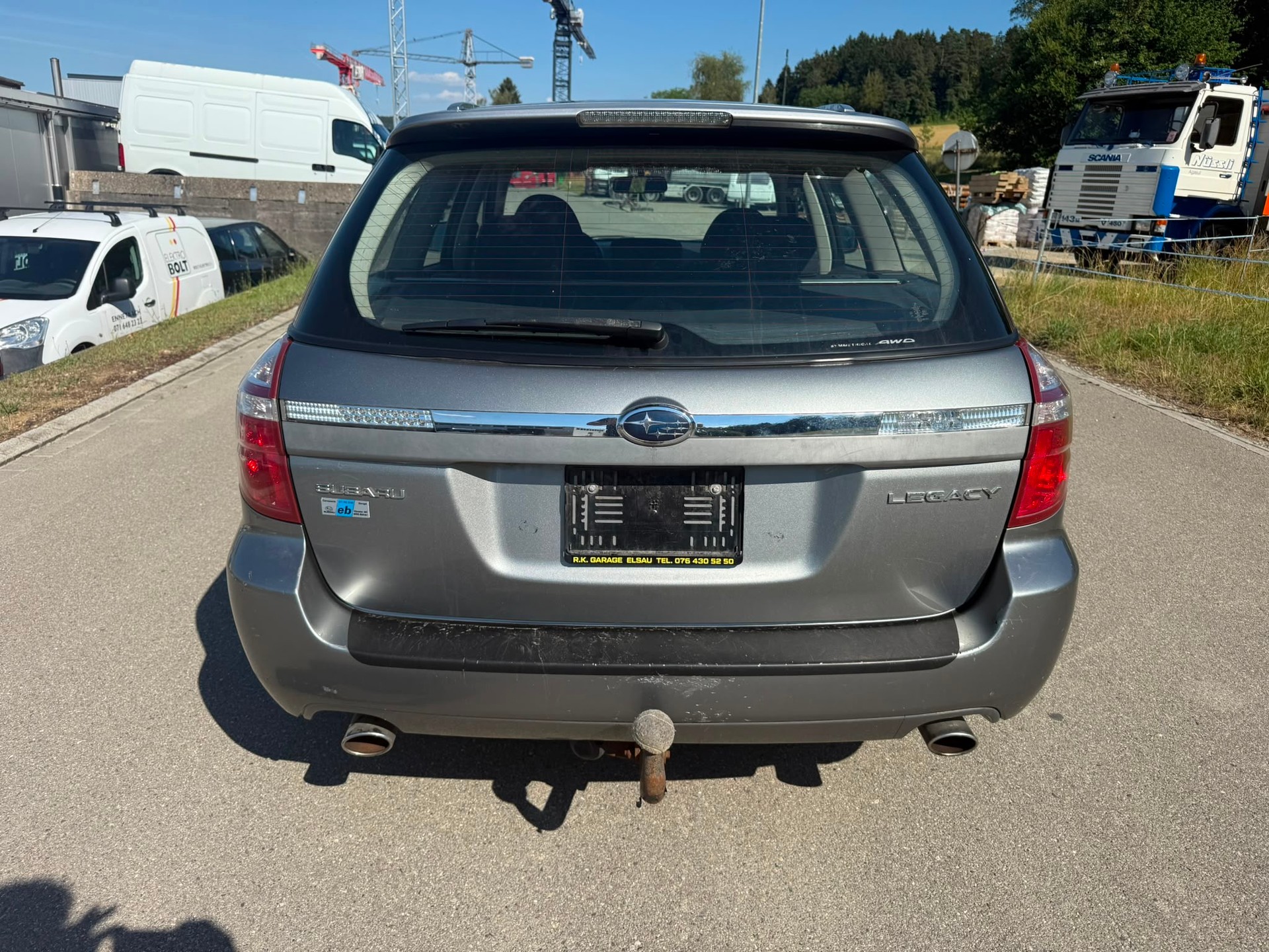 SUBARU Legacy 2.0R AWD Swiss-image-3