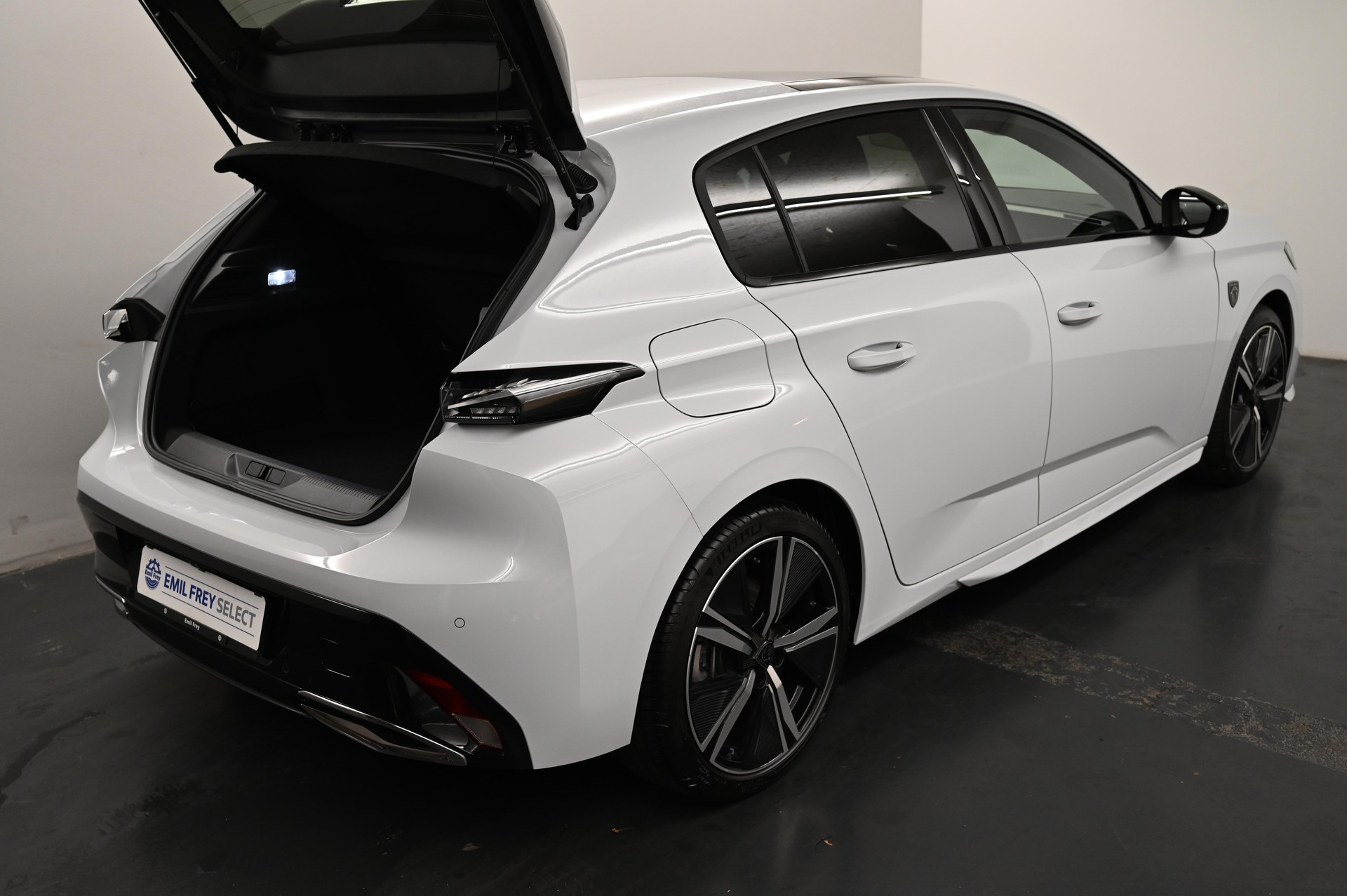 PEUGEOT 308 1.6 PHEV 225 GT-image-16