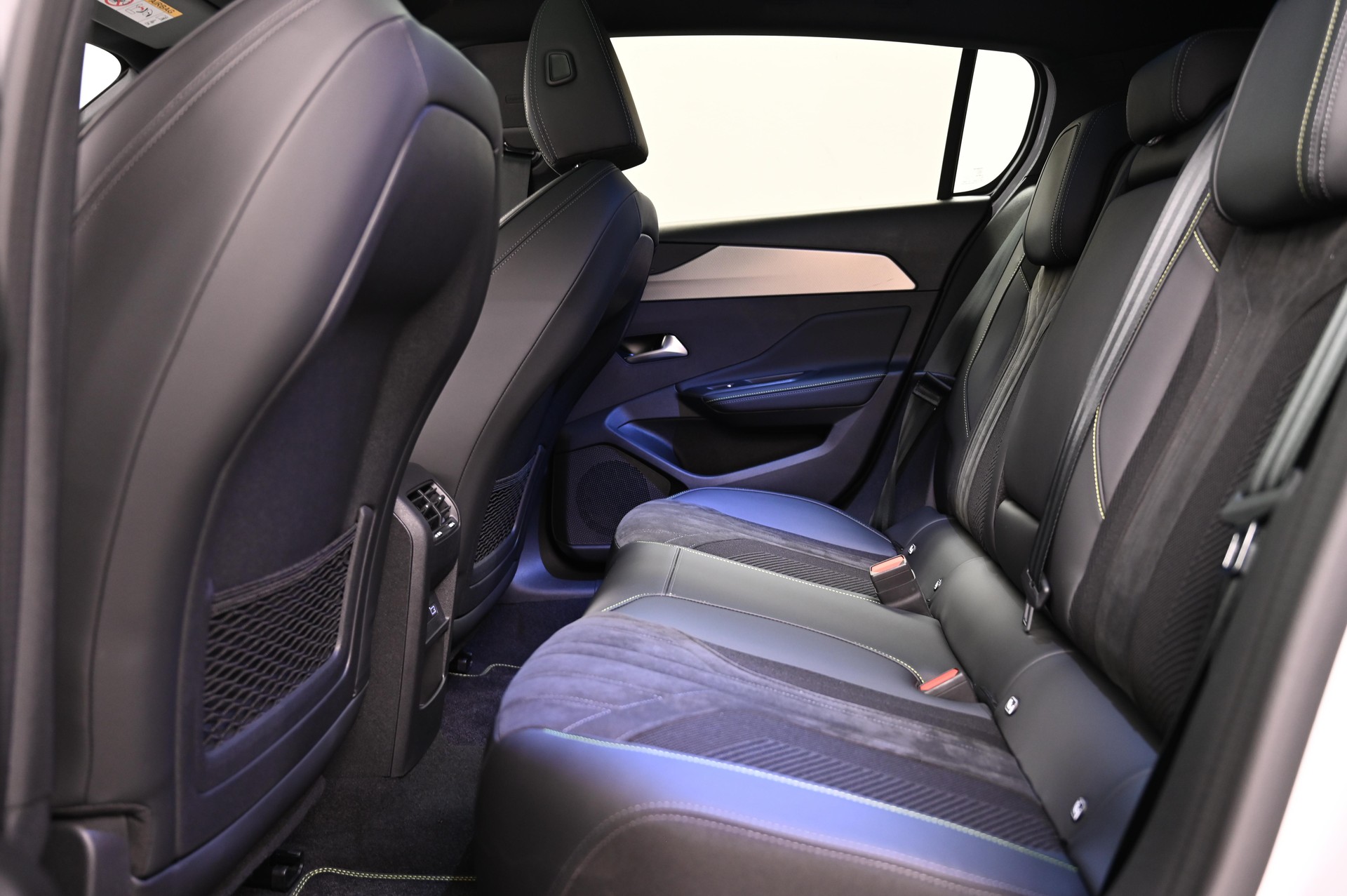PEUGEOT 308 1.6 PHEV 225 GT-image-5