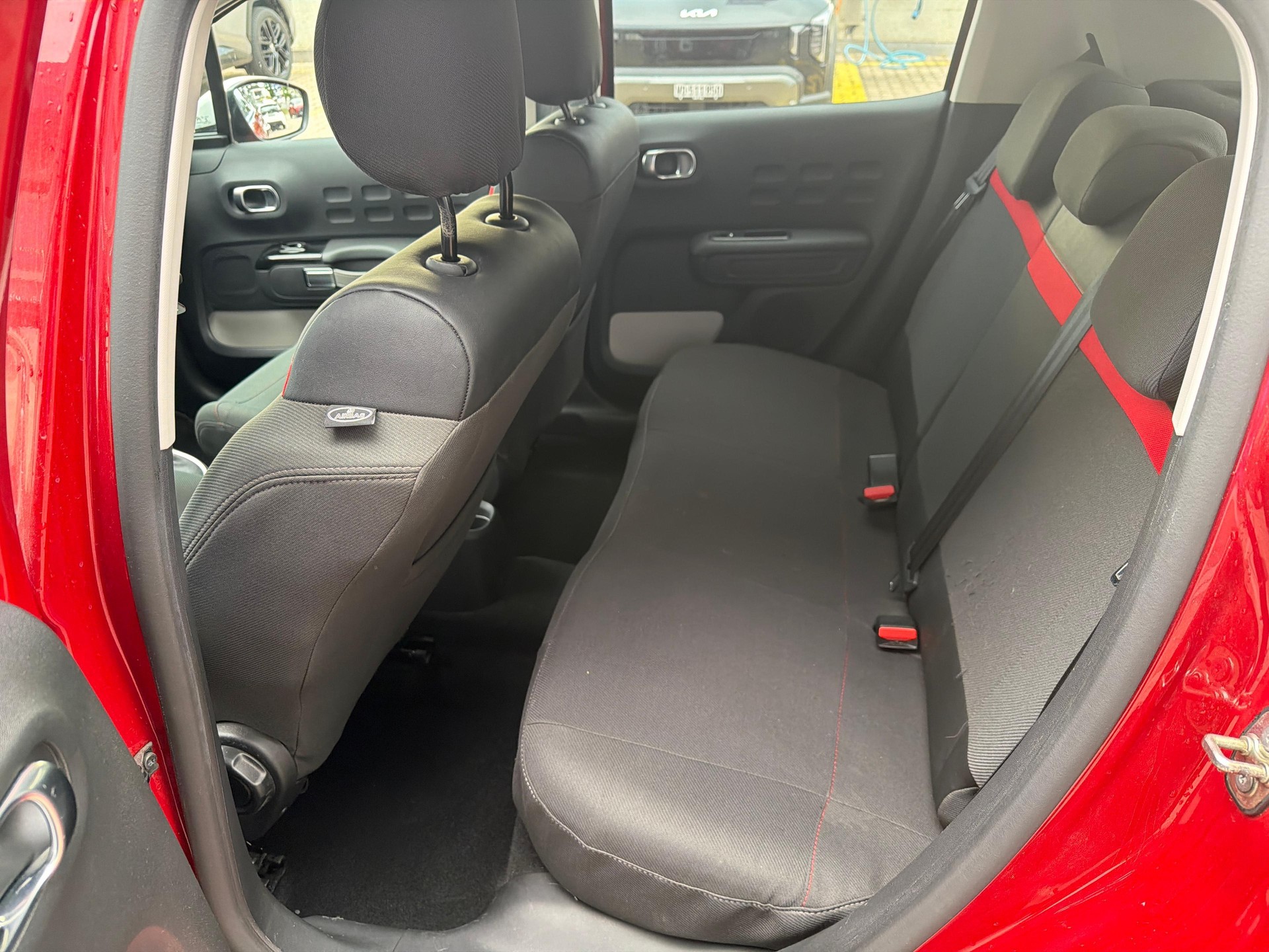 CITROEN C3 1.2 PureTech Shine-image-10