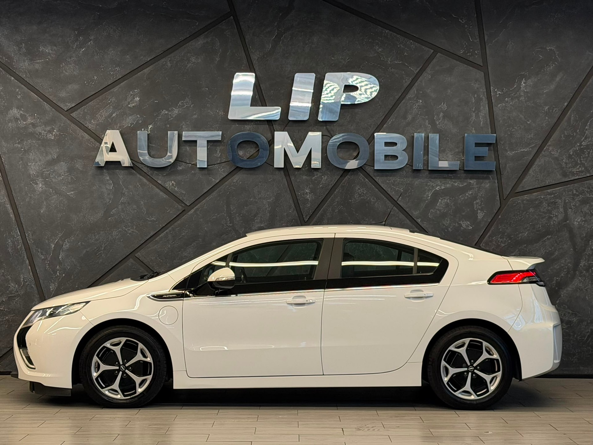OPEL Ampera E-REV-image-4