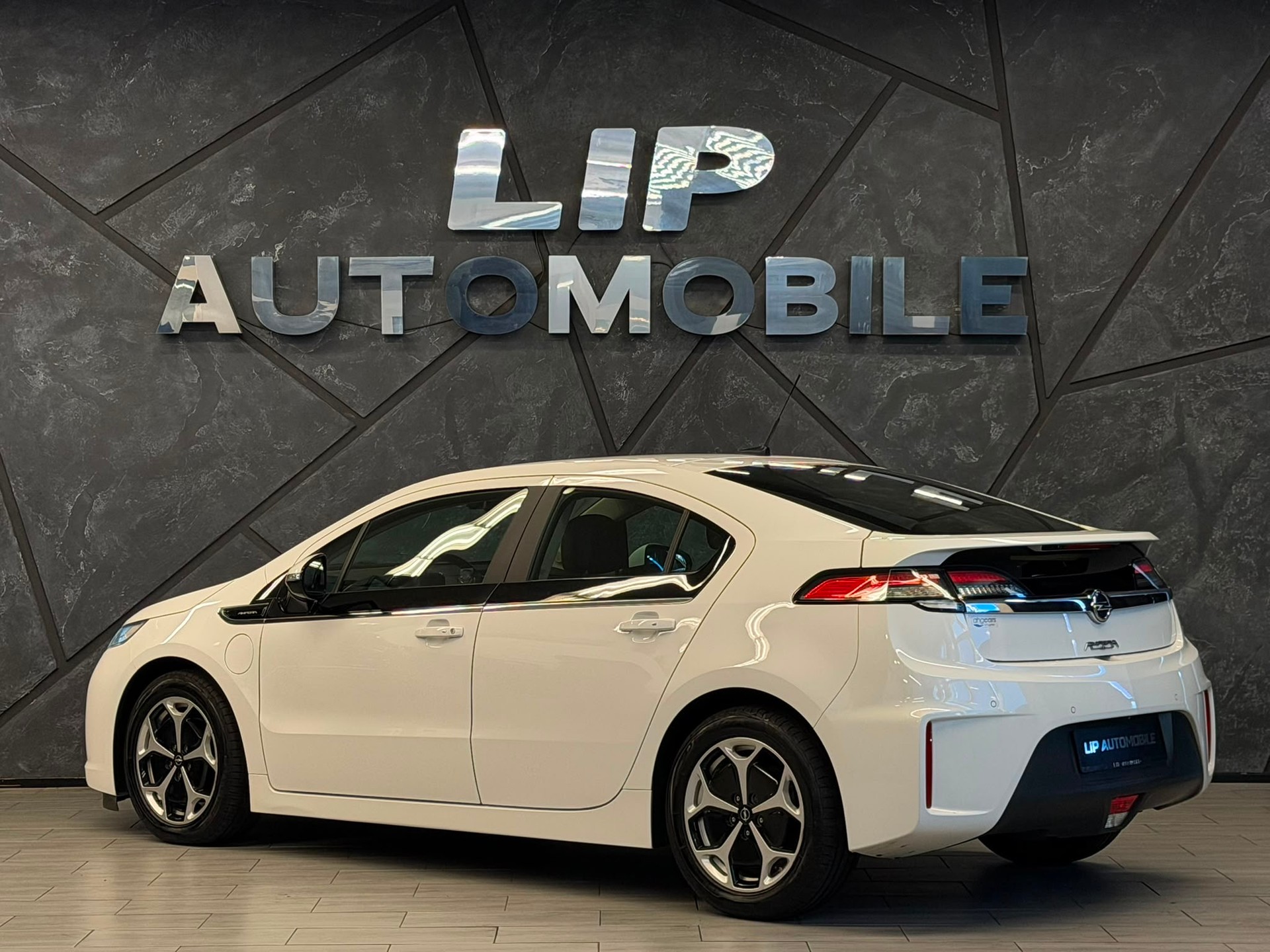 OPEL Ampera E-REV-image-7