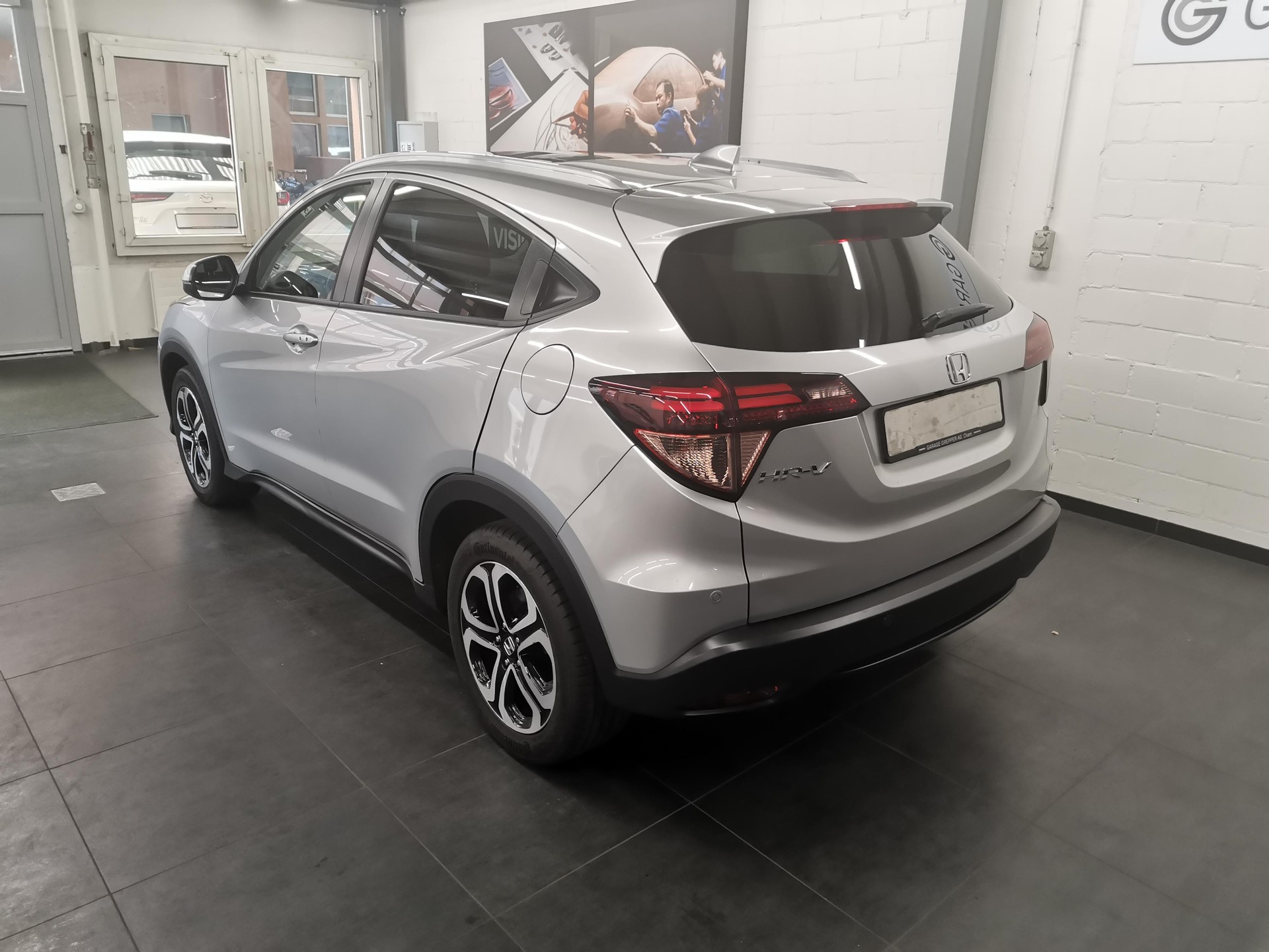 HONDA HR-V 1.5i-VTEC Executive-image-3