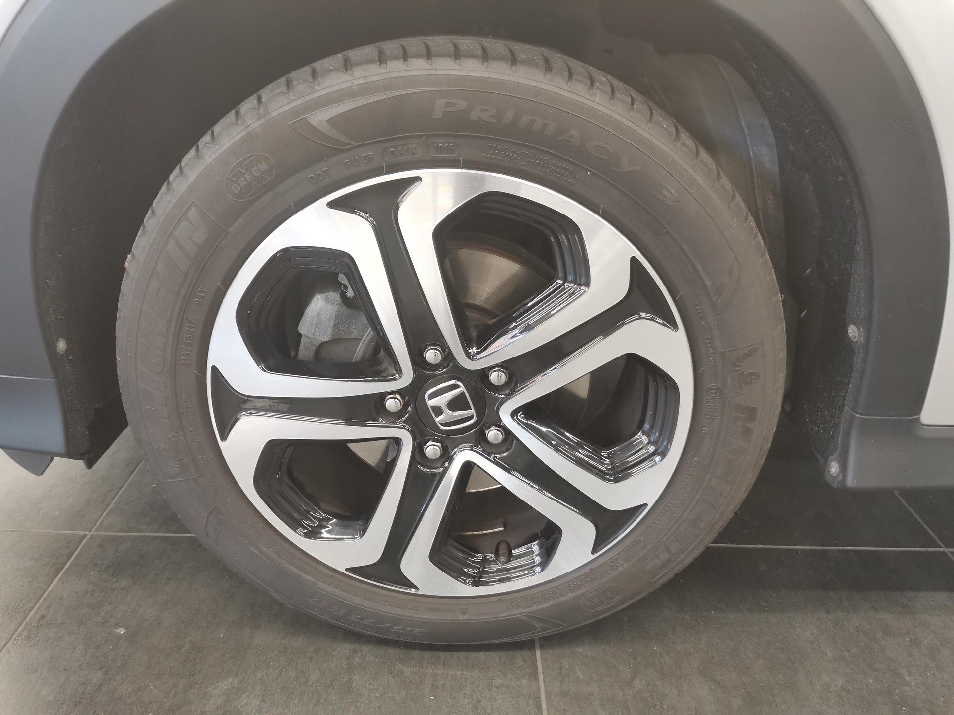 HONDA HR-V 1.5i-VTEC Executive-image-5