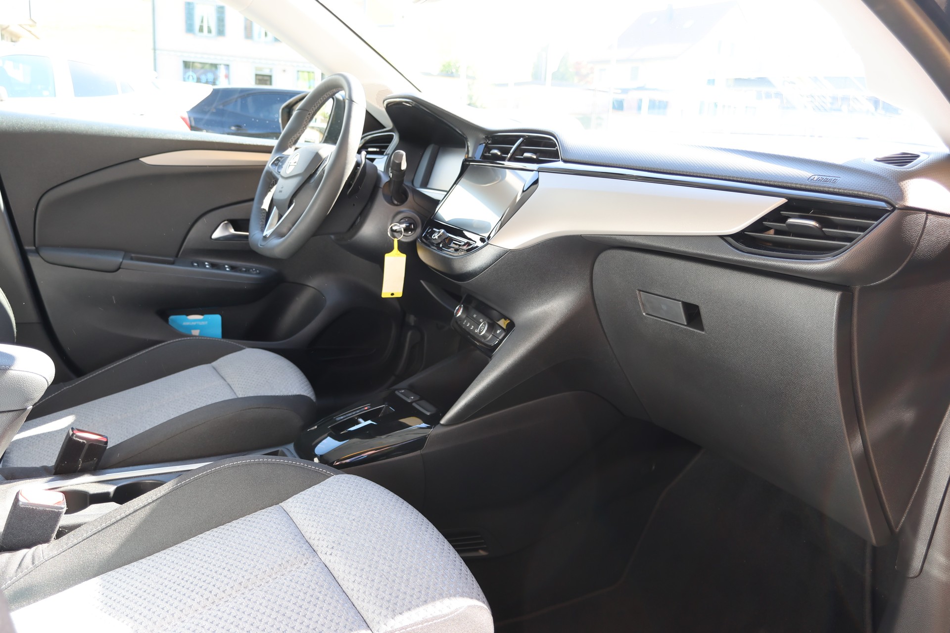 OPEL Corsa 1.2 MHEV Edition-image-9