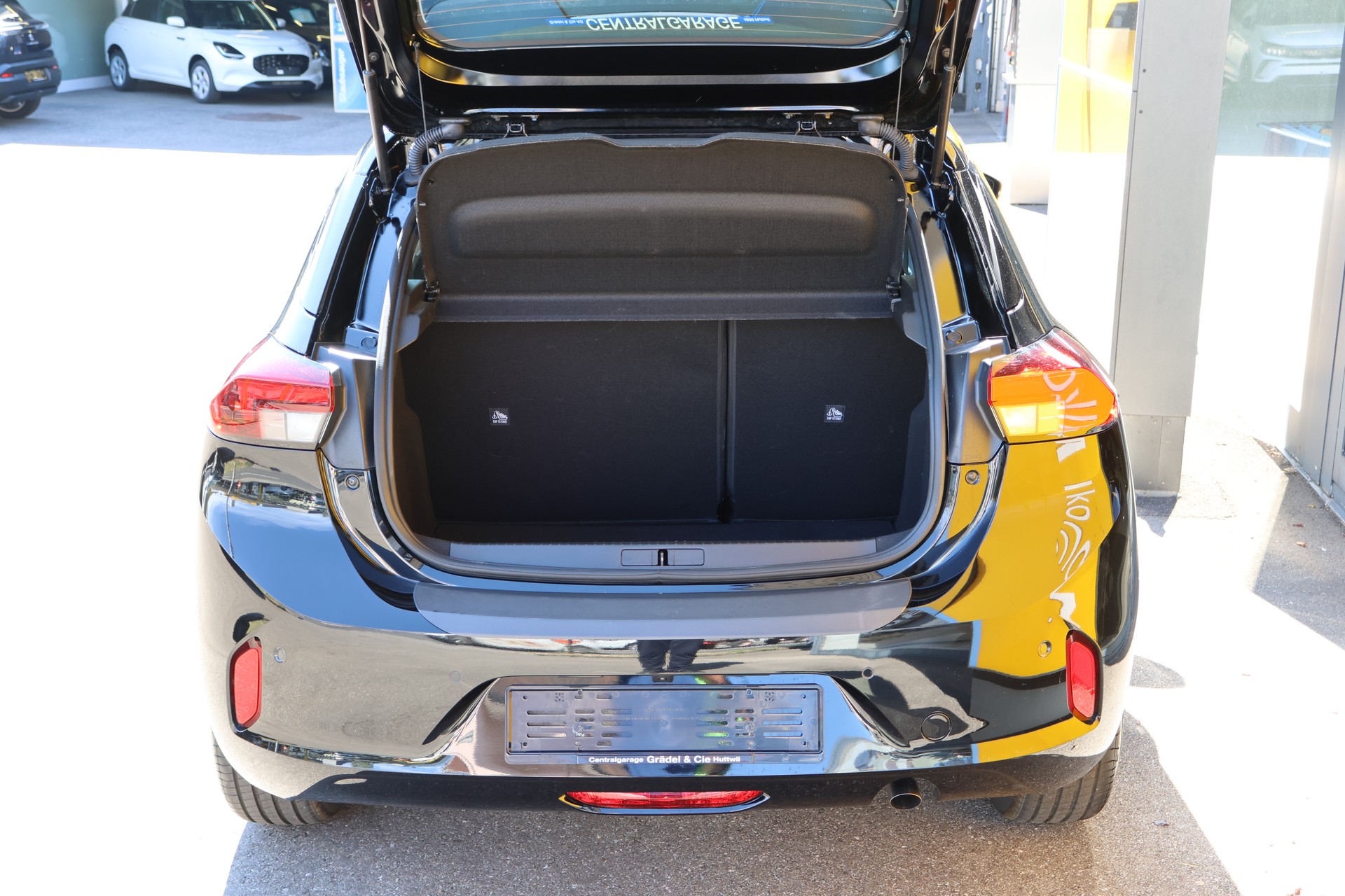 OPEL Corsa 1.2 MHEV Edition-image-11