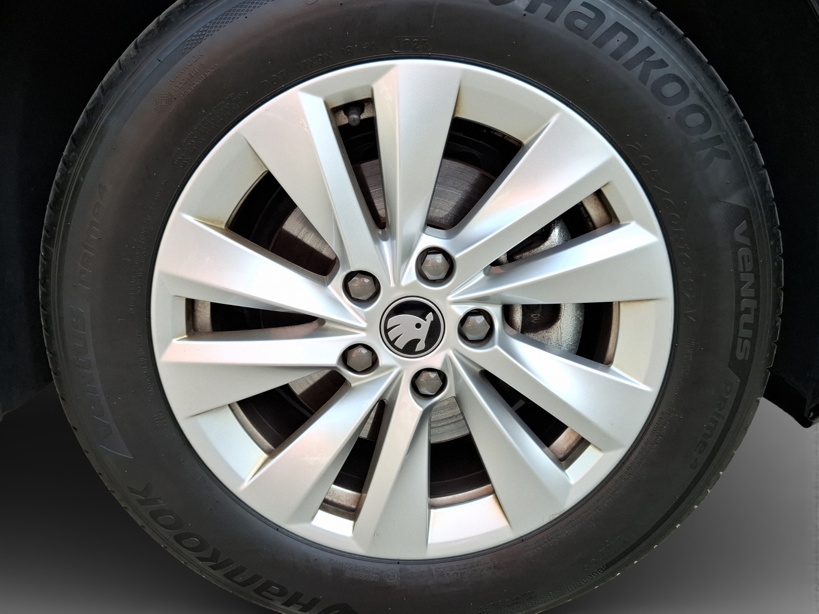 SKODA Octavia Combi 2.0 TDI DSG Selection-image-13