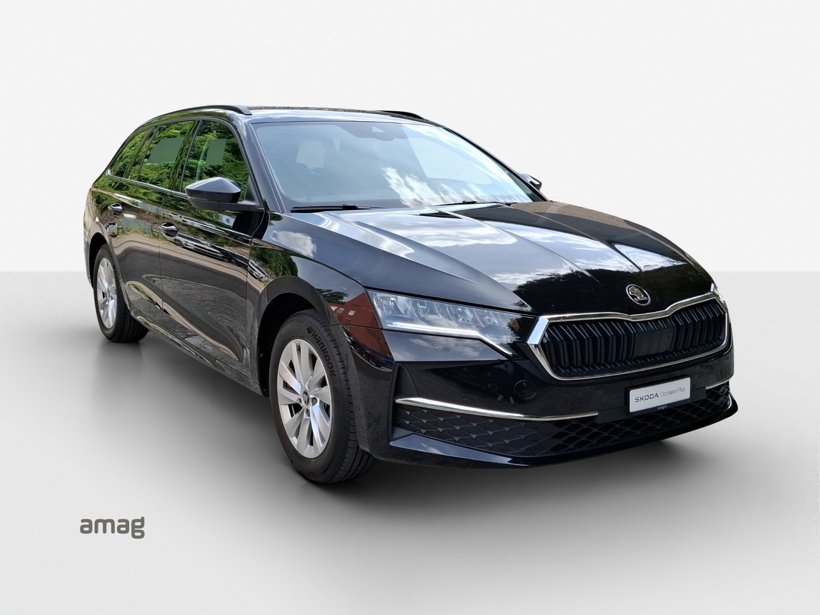 SKODA Octavia Combi 2.0 TDI DSG Selection-image-5