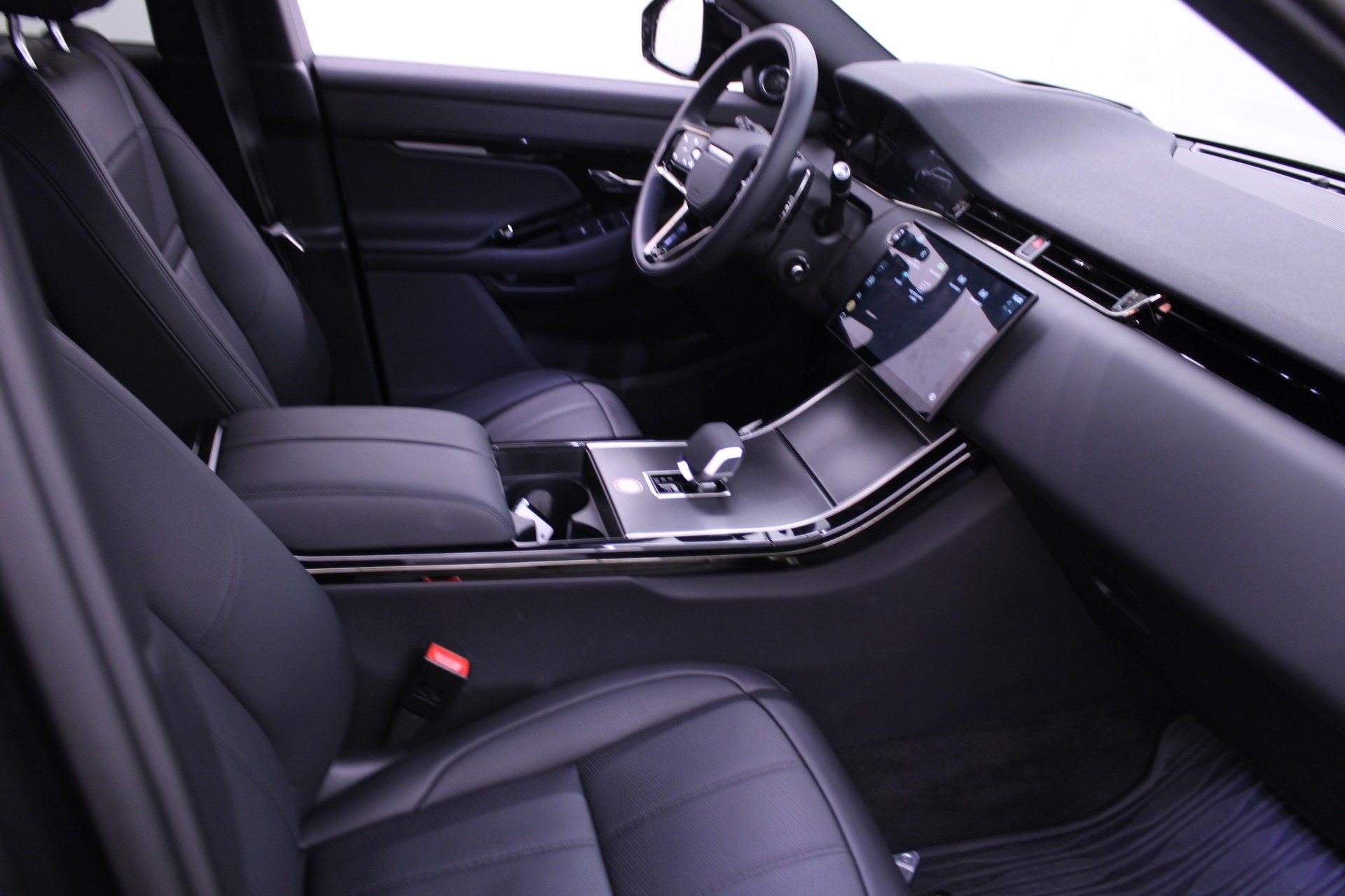 LAND ROVER Range Rover Evoque 1.5 T 270e Dynamic HSE-image-7