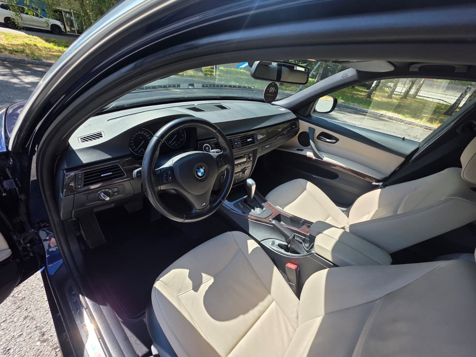 BMW 335i x-Drive Steptronic-image-6