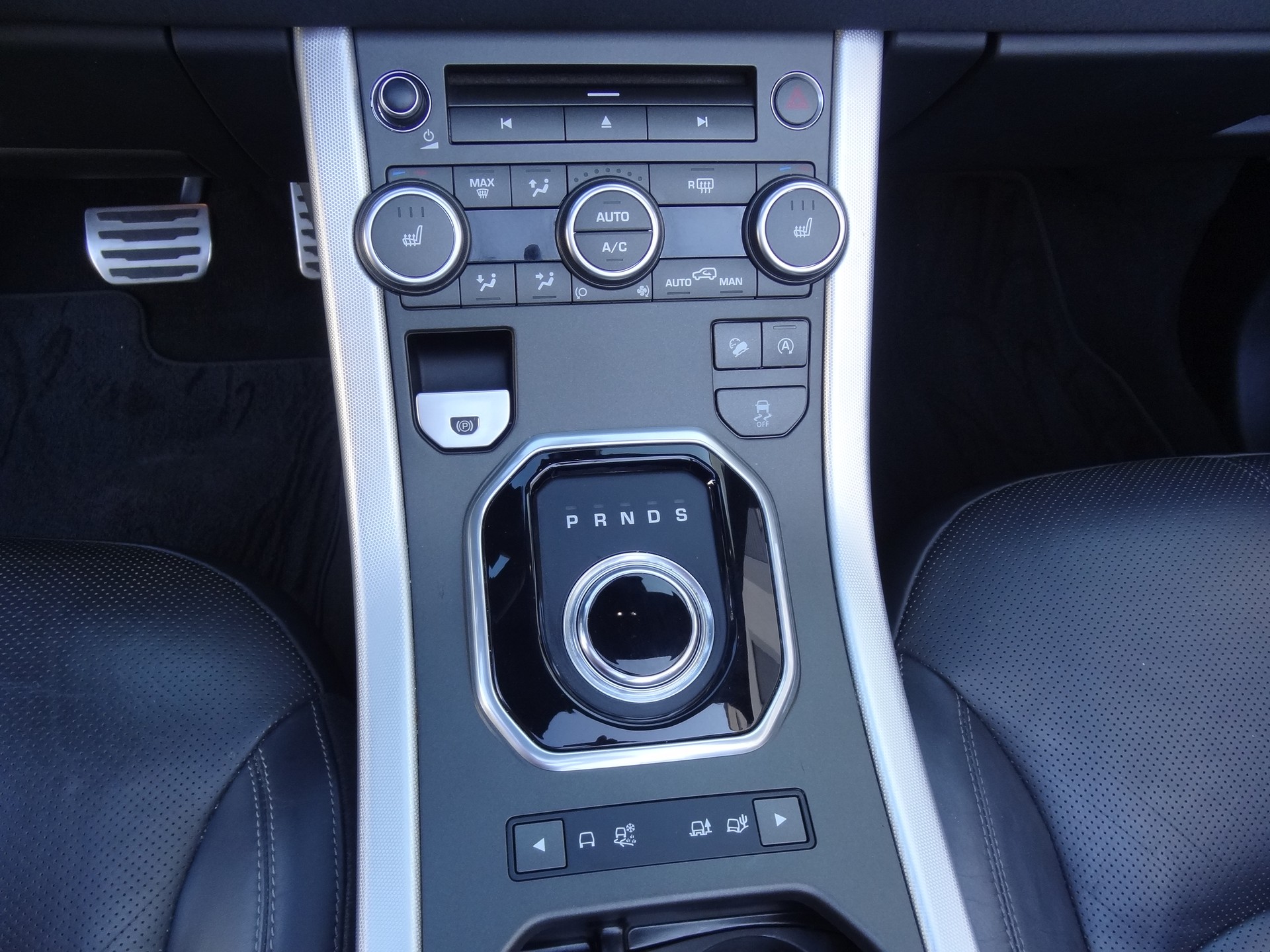 LAND ROVER Range Rover Evoque Conver. 2.0 TD4 HSE Dynamic AT9-image-23