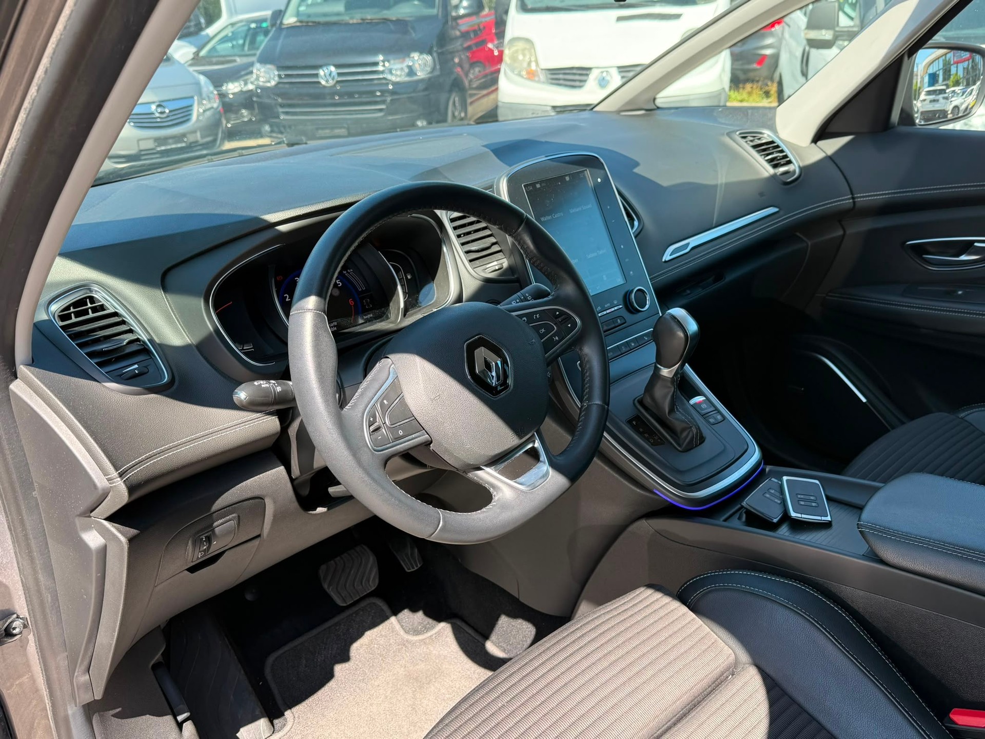 RENAULT Scénic 1.3 16V Turbo Intens EDC-image-10