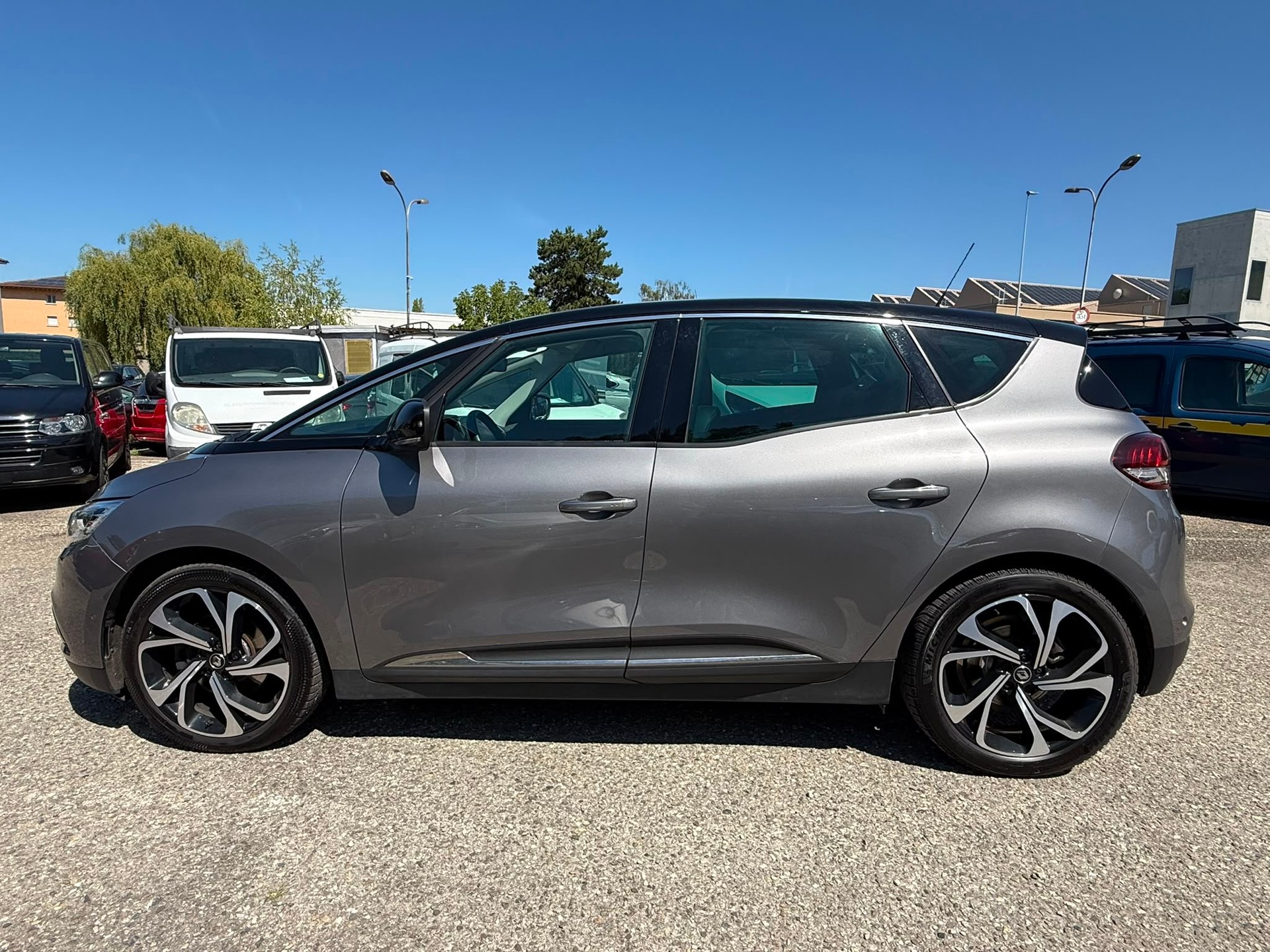 RENAULT Scénic 1.3 16V Turbo Intens EDC-image-3