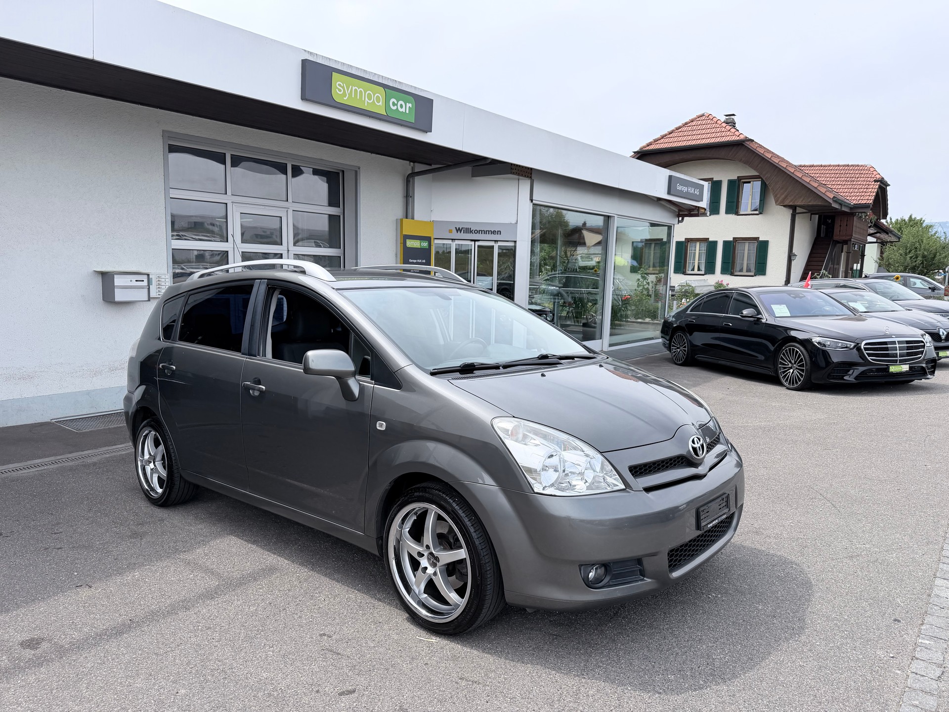 TOYOTA Corolla Verso 1.8 Linea Sol+++AUTOMAT+++7-PLATZ+++ALUFELGEN+++-image-0