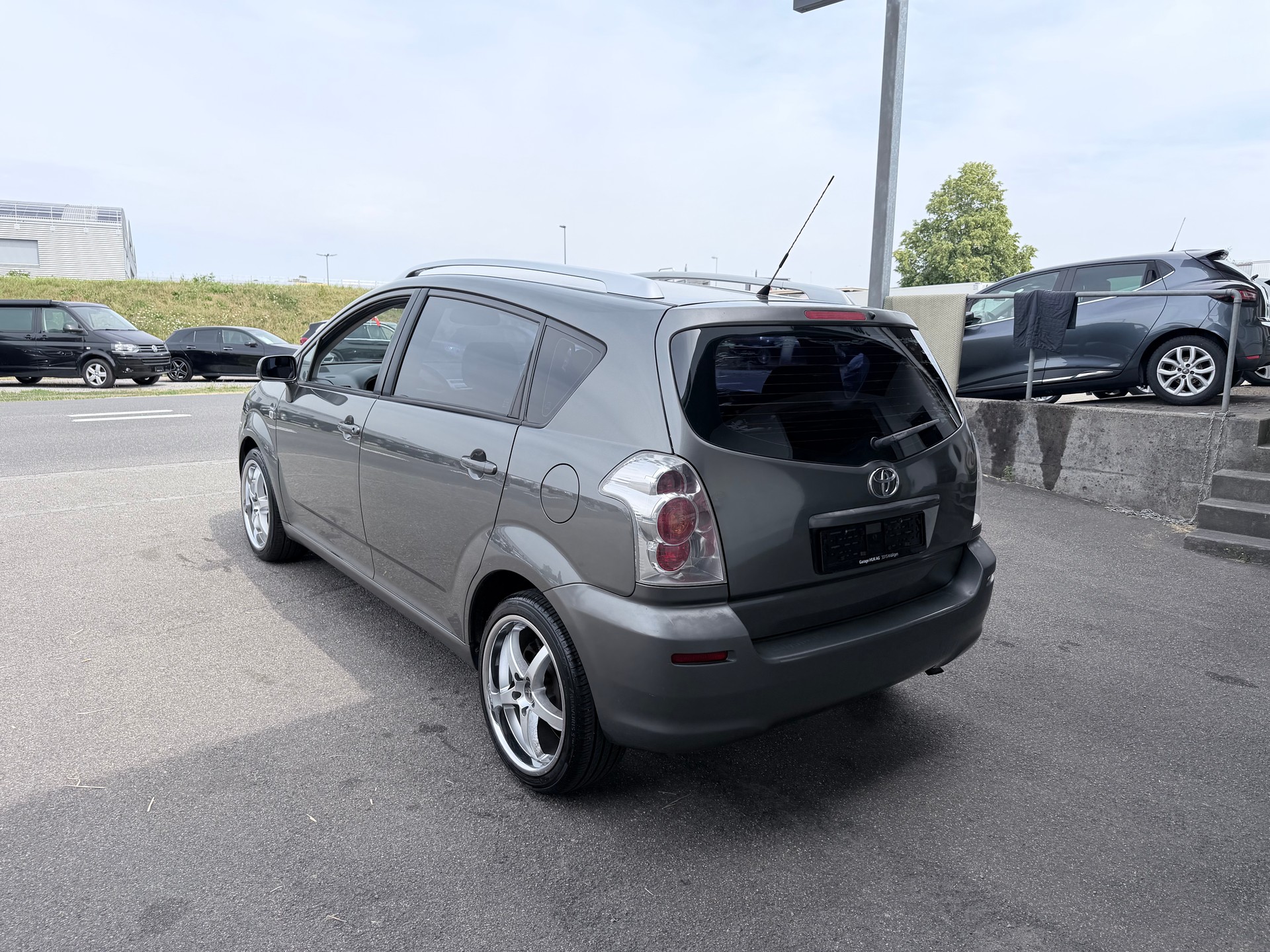 TOYOTA Corolla Verso 1.8 Linea Sol+++AUTOMAT+++7-PLATZ+++ALUFELGEN+++-image-1